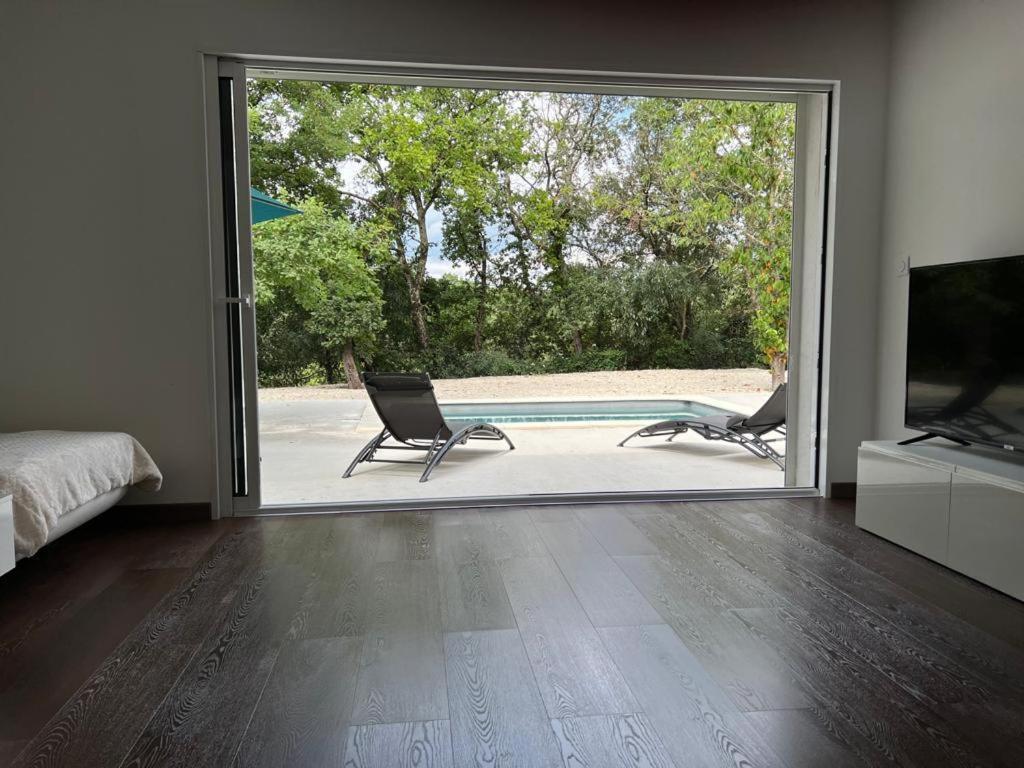 Brand New Villa With Fully Intergrated Air Conditioning & Private Pool, Overlooking Forest Sardan Exteriér fotografie